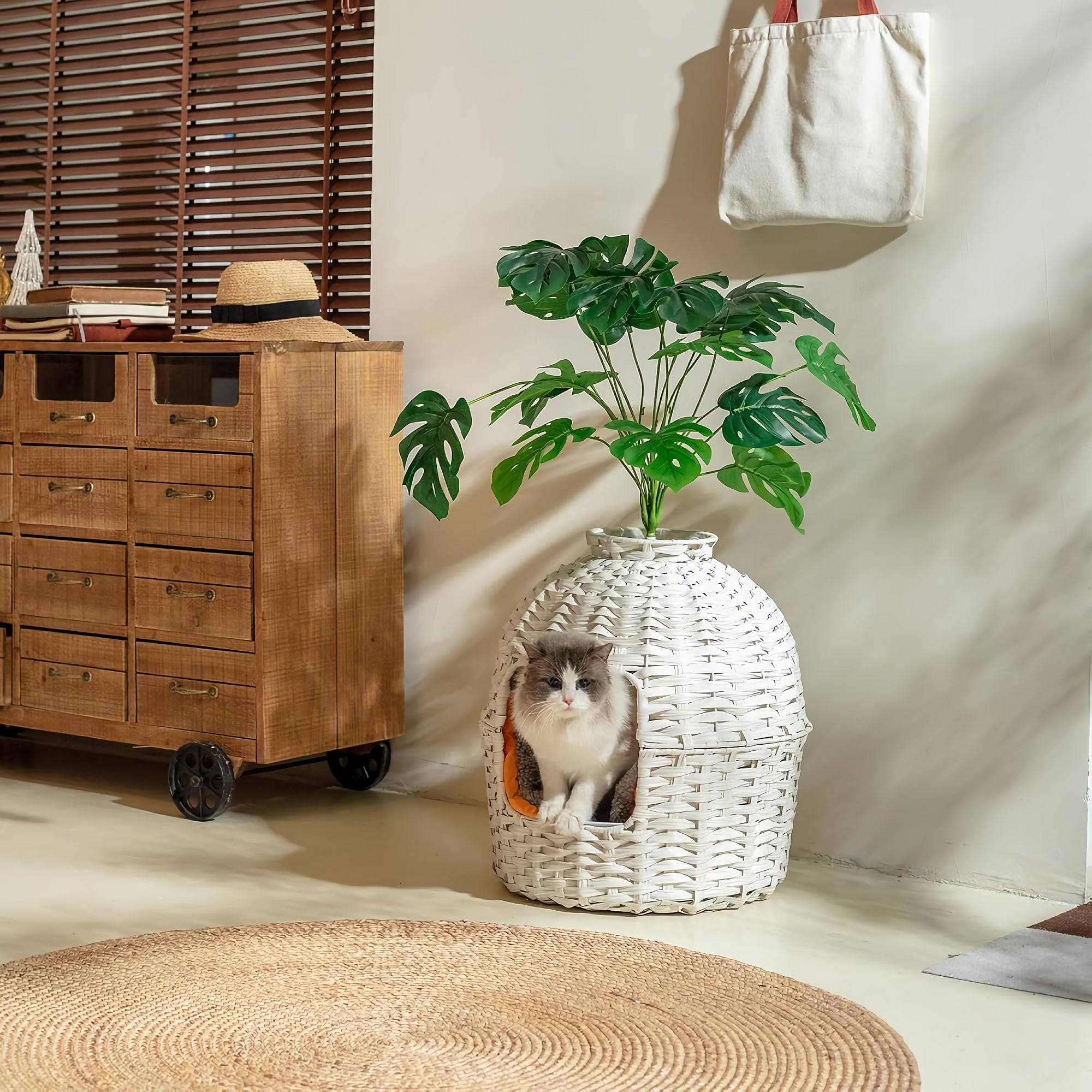 KUREEISE Cat Litter Box, Handwoven Rattan Cat House Enclosure with Artificial Plants, Enclosed Cat Planter Litter Box (White) - RXKE12-WE