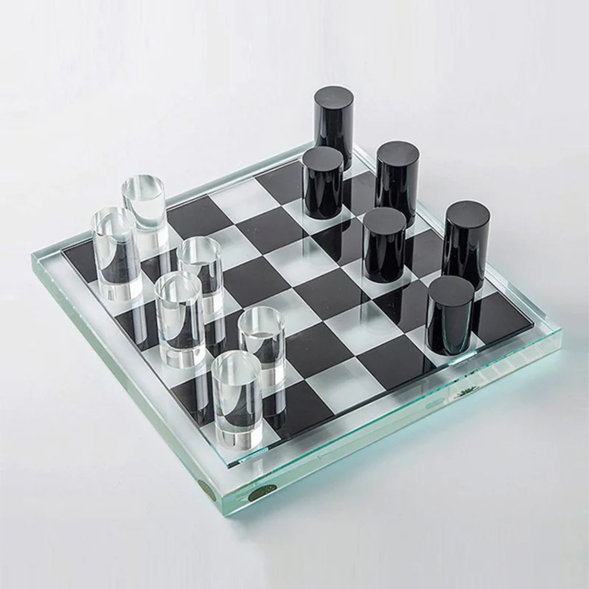 Luxury Glas Chess Set – Modern Transparent & Black Cylinder Pieces with Glass Chessboard 27 x 27 cm Gift for birthday party, holiday