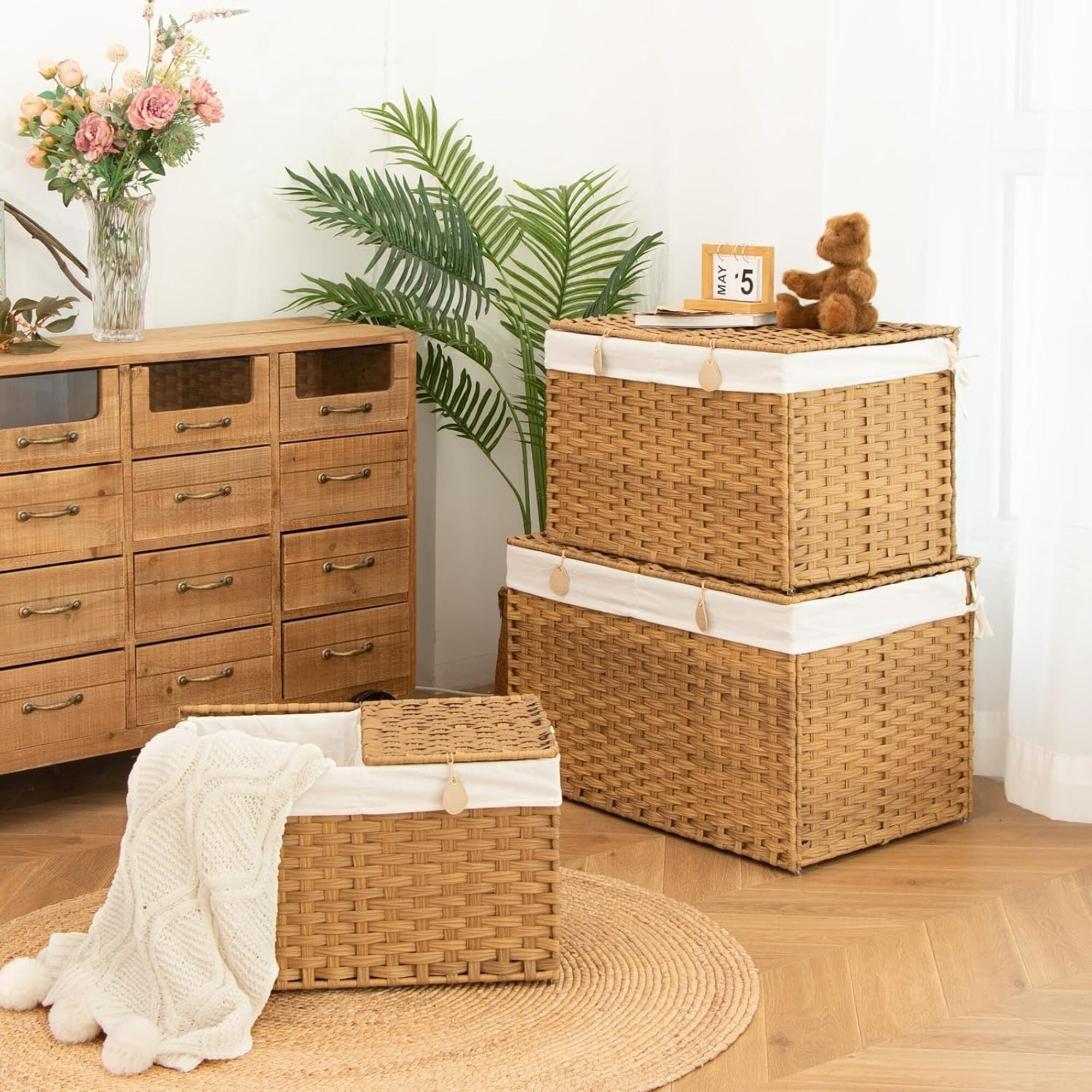 Woven Laundry Hamper with Lid, 105L Large Storage Basket with Removable Washable Liner, Dual Compartments for Clothes, Blankets, Toys & Bedding – Handwoven Rattan Style Organizer Box Model RXKE06-NLM